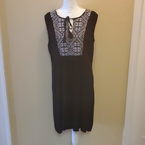 a.n.a Black & White Embroidered Dress Size Large - Picture 1 of 5